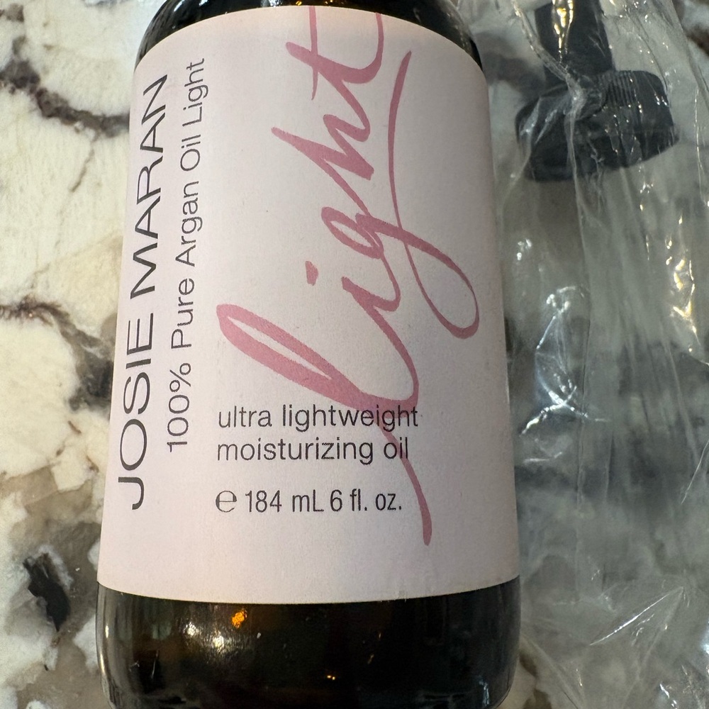 Josie Maran Argan Oil Light with Pink Label - Picture 3 of 4